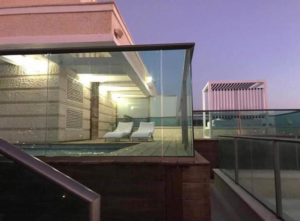 Exclusive Top Luxury Penthouse Near The Sea With Privat Roof-Pool Lejlighed Eilat Eksteriør billede