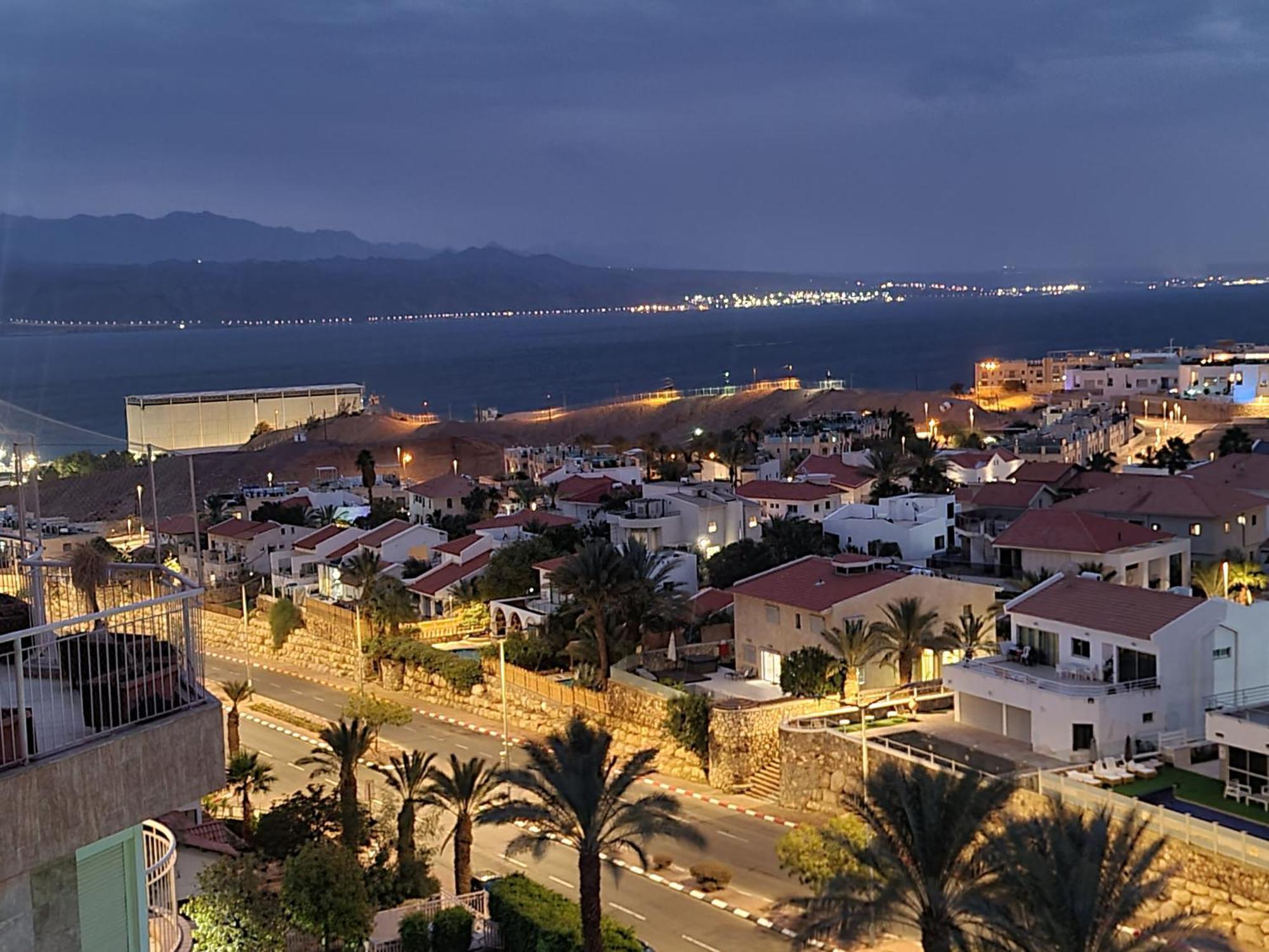 Exclusive Top Luxury Penthouse Near The Sea With Privat Roof-Pool Lejlighed Eilat Eksteriør billede